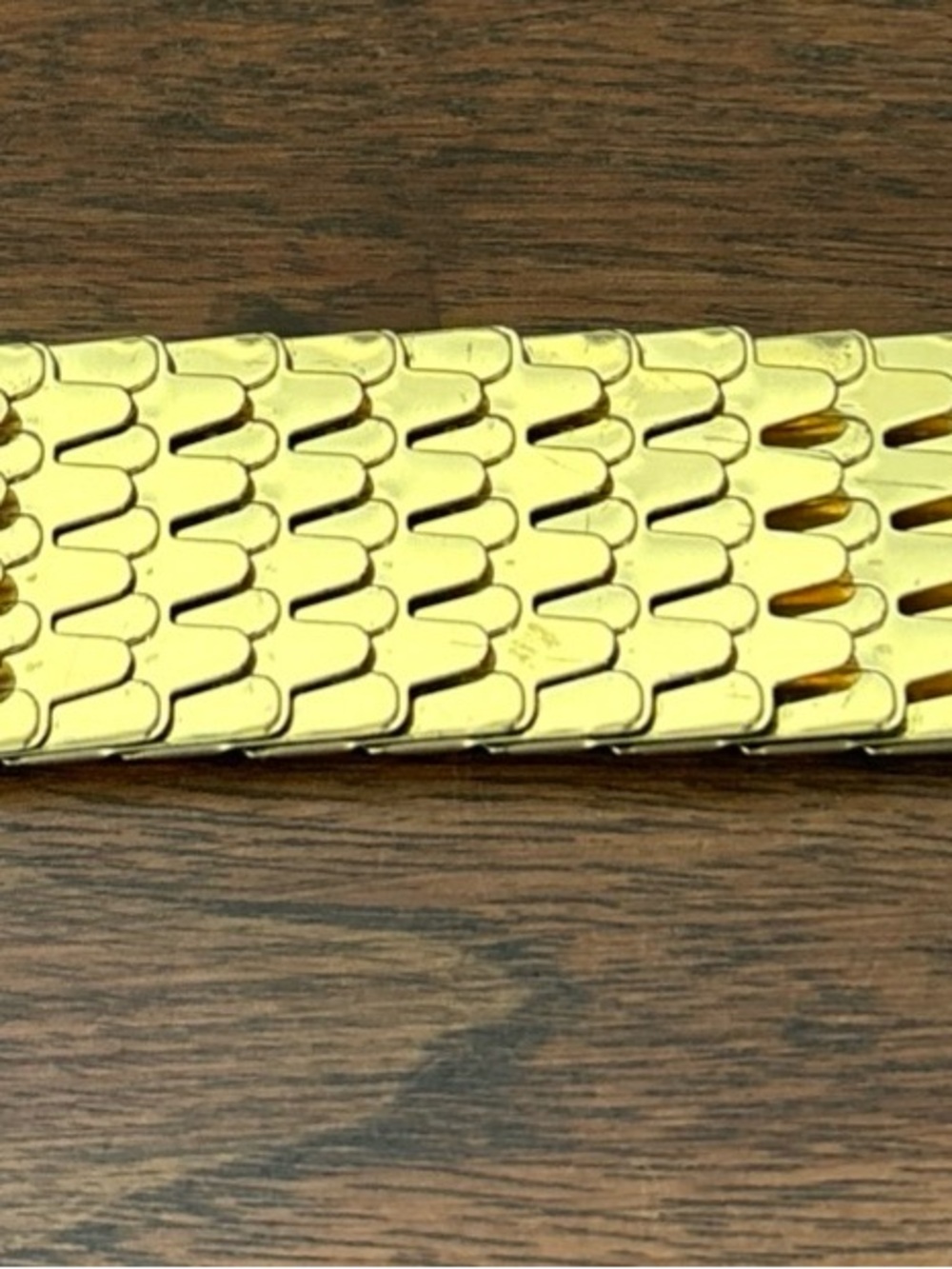 Vintage Gold Tone Fish Scale Stretch Belt 1” Wide Metallic Elastic Stretch Glam